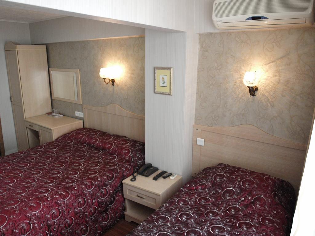Hotel Nezih Istanbul Exterior photo
